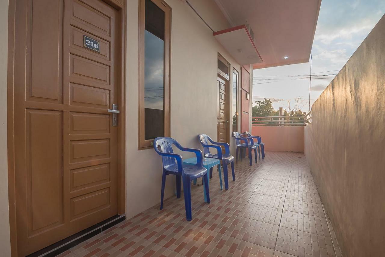Reddoorz Plus Near Syamsudin Noor Airport 3 Banjarbaru Exterior photo