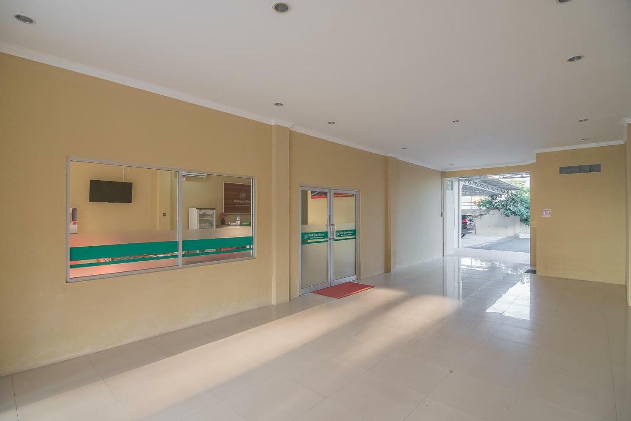 Reddoorz Plus Near Syamsudin Noor Airport 3 Banjarbaru Exterior photo